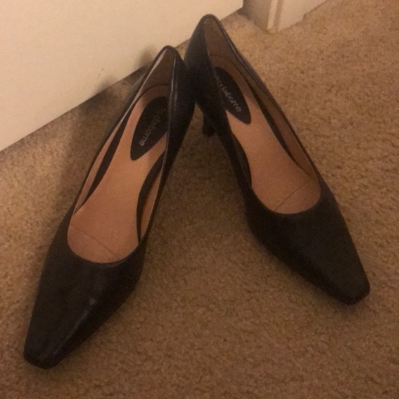 Heels - Picture 4 of 4